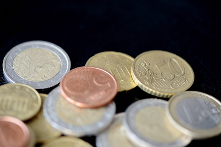 The Role of Gold in British Investment Portfolios: Historical and Contemporary Perspectives