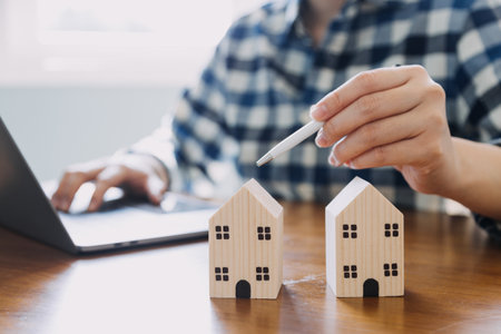Comparing Fixed-Rate vs. Variable-Rate Mortgages for Property Investment