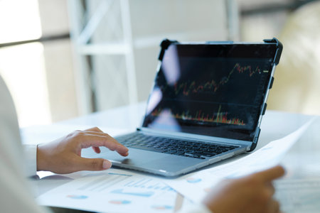 Comparing UK-Listed ETFs and International ETFs: What British Investors Need to Know