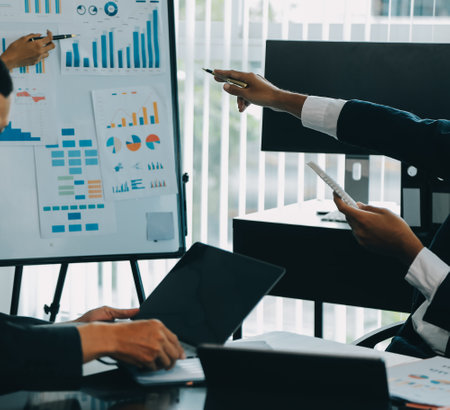 Performance Comparison: Mutual Funds vs ETFs in the UK Market