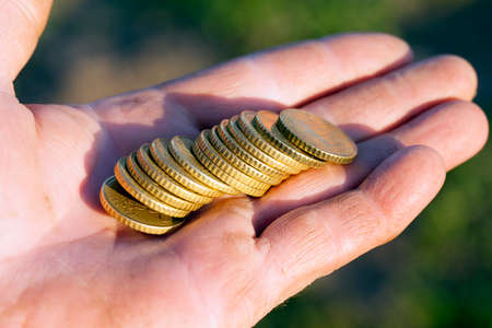 A Comprehensive Guide to Mutual Funds and ETFs for UK Investors