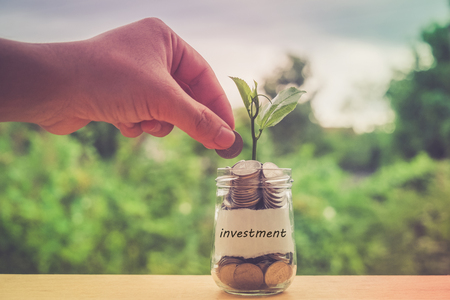 Introduction to Active and Passive Investing in the UK Context
