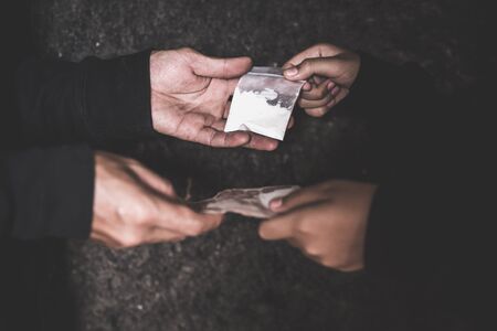 Mistaking Gambling for Investing: Spotting High-Risk Behaviours Among UK Newcomers